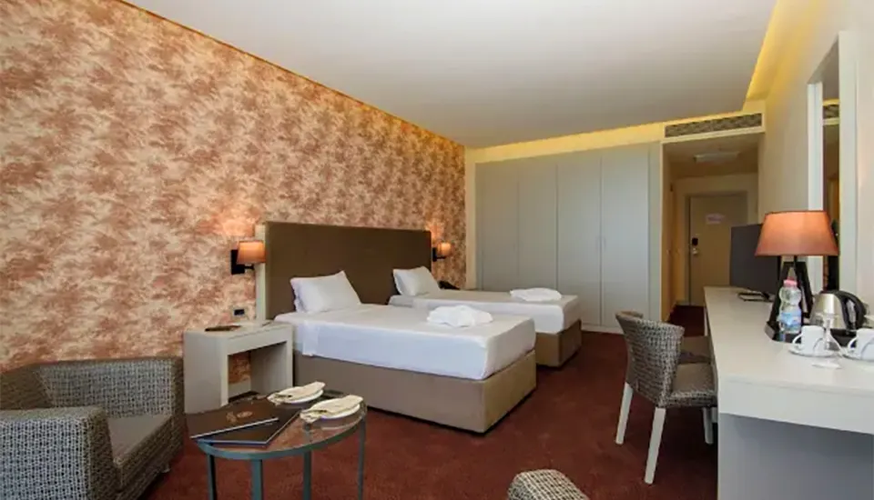 هتل گرند گلوریا باتومی